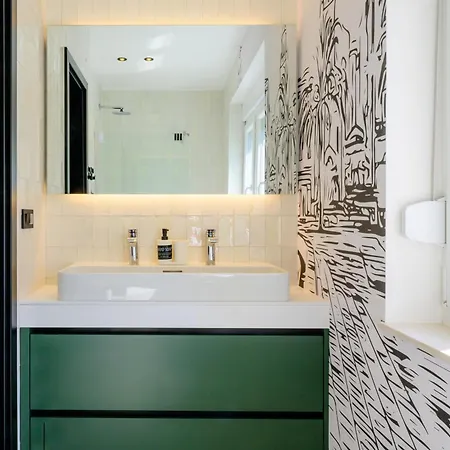 Apartment And Luxury